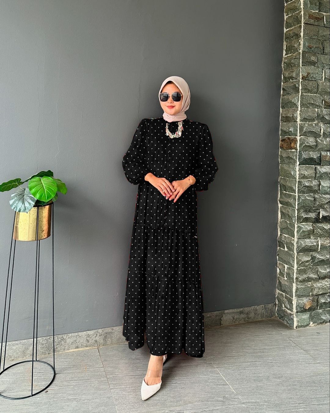 POLKADOT HITAM (4)